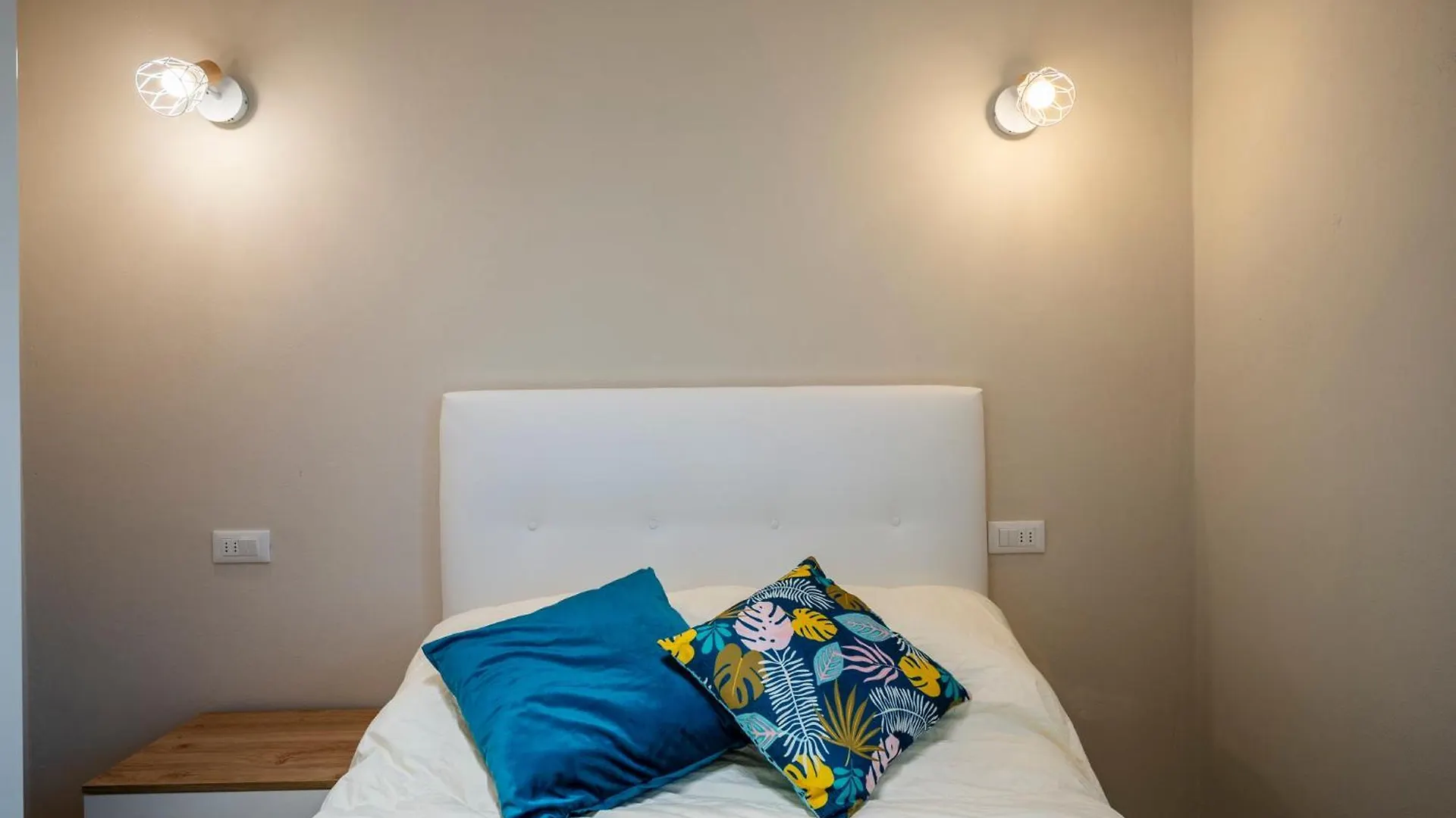 Apartament Careggi Tram Stop Outside, 10 Min To Center Florencja