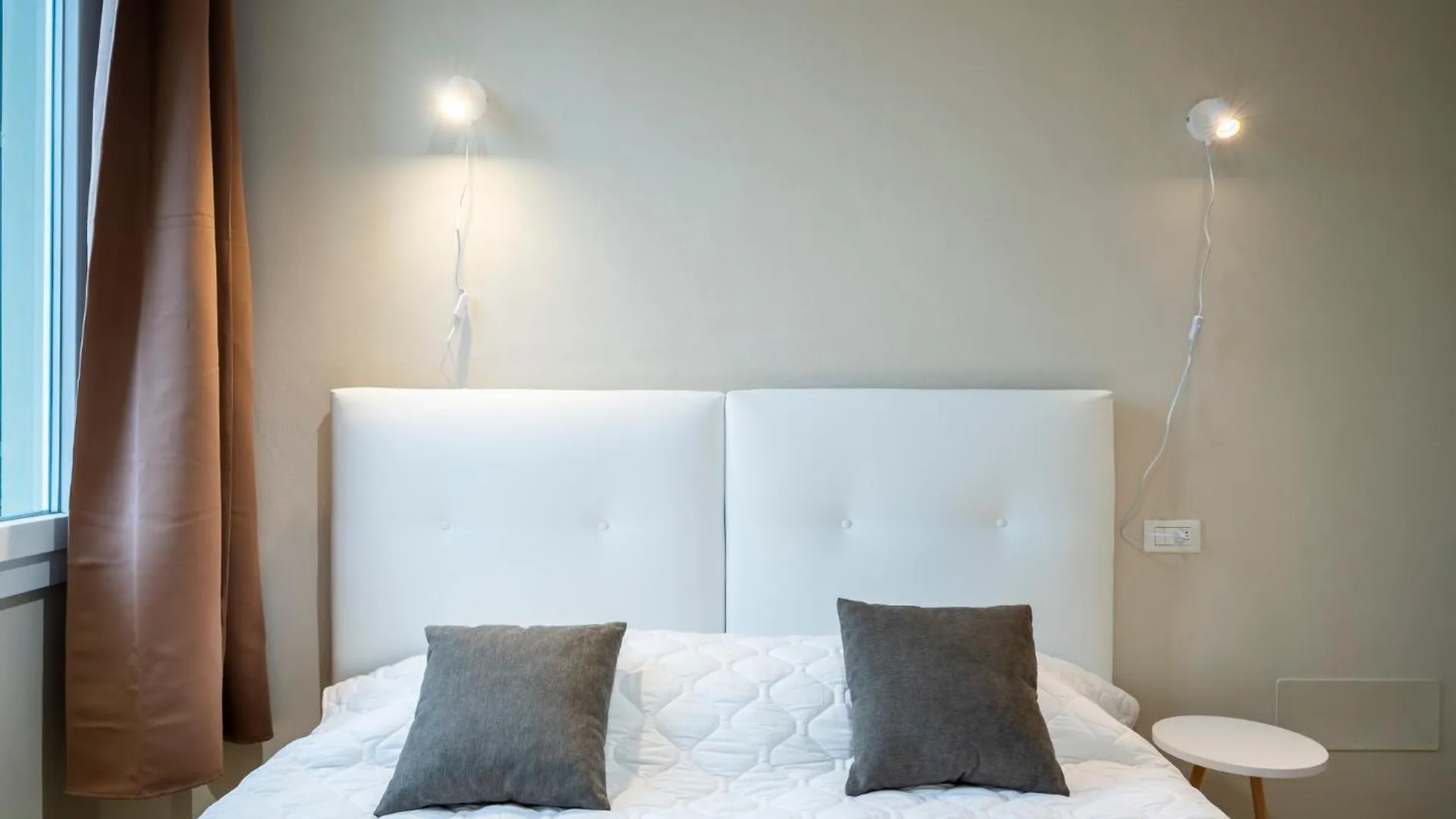 Apartamento Careggi Tram Stop Outside, 10 Min To Center Florencia Italia